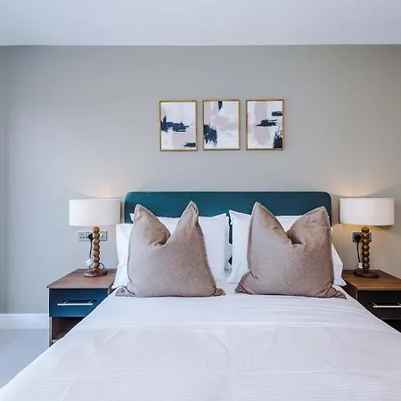 Lejlighed Premium 2-bed In Centre By Mcpi Hosting, Perfect For Families & Contractors