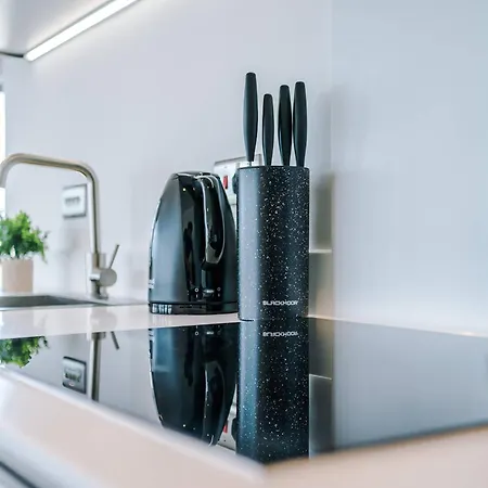 Premium 2-bed In Centre By Mcpi Hosting, Perfect For Families & Contractors Lejlighed