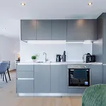 Appartamento Premium 2-bed In Centre By Mcpi Hosting, Perfect For Families & Contractors *