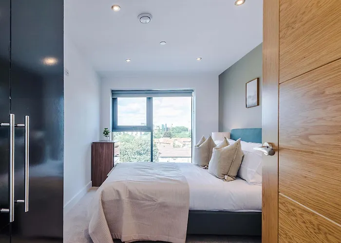 公寓 2br Penthouse In Centre - Free Parking, Wifi *