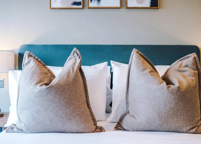 Premium 2-bed In Centre By Mcpi Hosting, Perfect For Families & Contractors Апартаменти Лідс