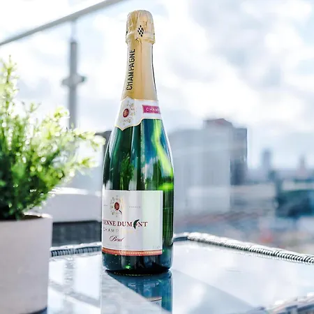 Premium 2-bed In Centre By Mcpi Hosting, Perfect For Families & Contractors Appartement *